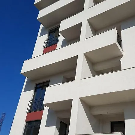 Nearbeach Apartament Lägenhet *