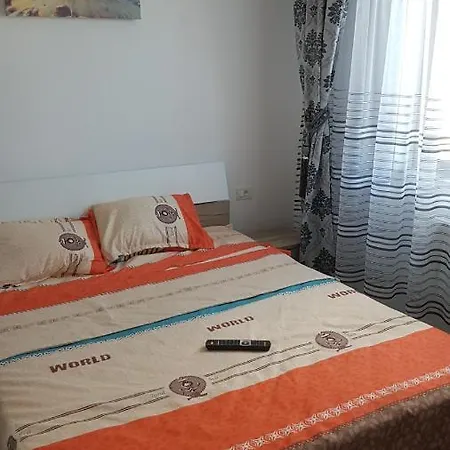 Nearbeach Apartament *