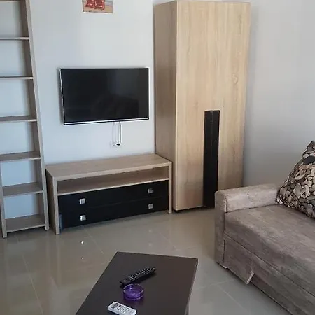 Nearbeach Apartament * Năvodari