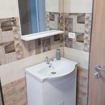 Nearbeach Apartament