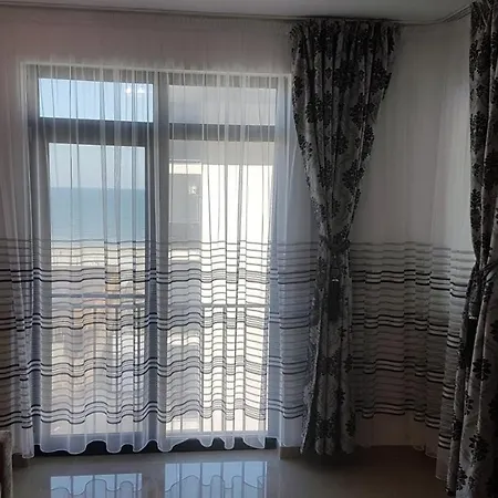 Nearbeach Apartament Năvodari